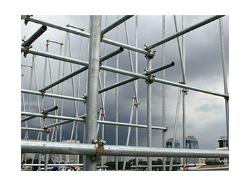 Système de tubes & attaches pour échafaudage