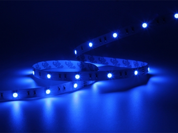 Ruban LED RGB blanc non étanche à changement de couleurs IP68