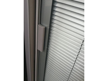 Cloison vitrée avec store QT01