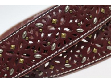 Ceinture en cuir perforée