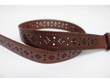 Ceinture en cuir perforée