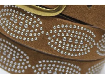 Ceinture en cuir cloutée, Ceinture à rivets