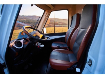 Véhicule Utilitaire Électrique Série AVANTIER