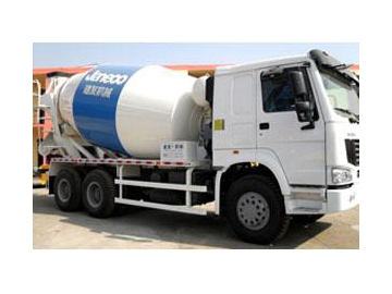 Camion malaxeur à béton