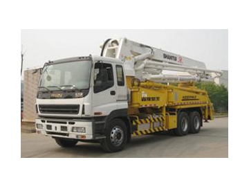 Camion pompe à béton