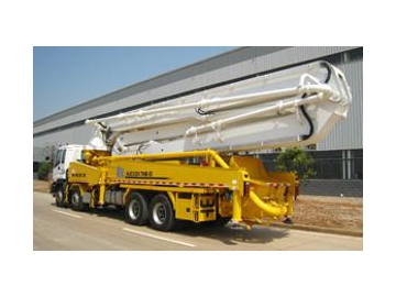 Camion pompe à béton