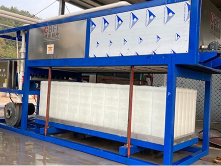 Machine à blocs de glace à refroidissement direct de 5 tonnes pour un client de Guizhou en 2021