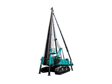 Sonnette de battage hydraulique, sur chenilles