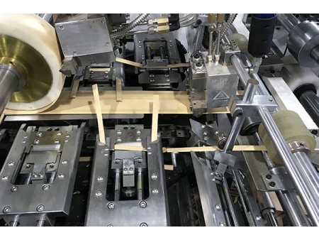 Machine de fabrication des sacs en papier avec fond plat  XKFD-330F/450F/540F
