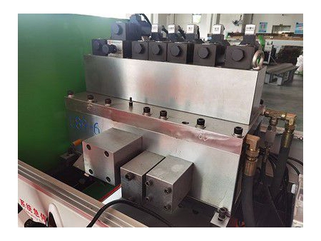 Cadreuse automatique pour l’acier léger XHH-C160