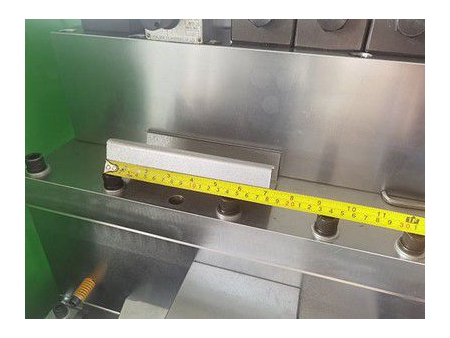 Cadreuse automatique pour l’acier léger XHH-C160