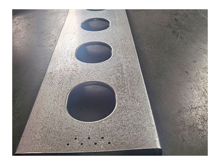Cadreuse automatique pour l’acier léger XHH-C310