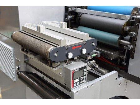 Machine de découpe semi-rotative / Découpeuse semi-rotative, ZMQ-370