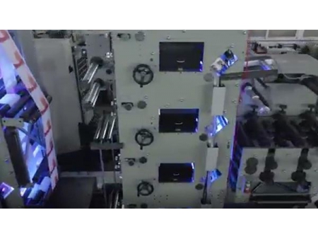Rotative flexo 6 couleurs avec trois couteaux LRY-330/450