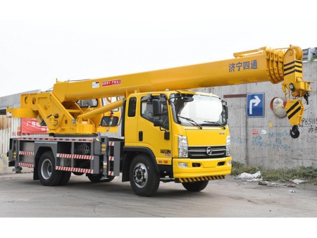 Camion-grue 12T, STSQ12C