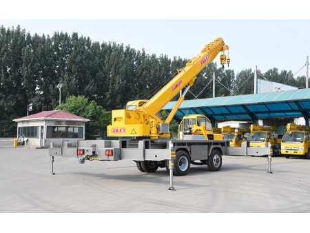 Grue télescopique sur camion 16T, STSQ16D