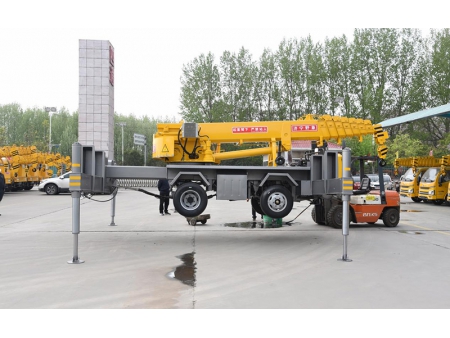 Camion-grue 6T, STSQ6D