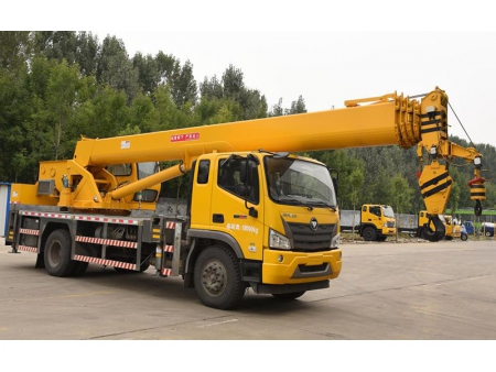 Grue télescopique sur camion 16T, STSQ16F
