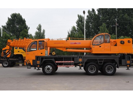 Grue sur camion 20T, STSQ20D