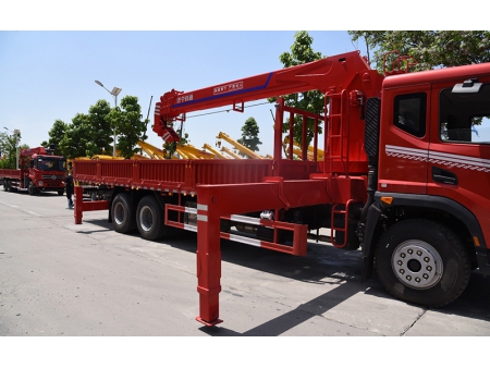 Camion à flèche 14T, SST14S5