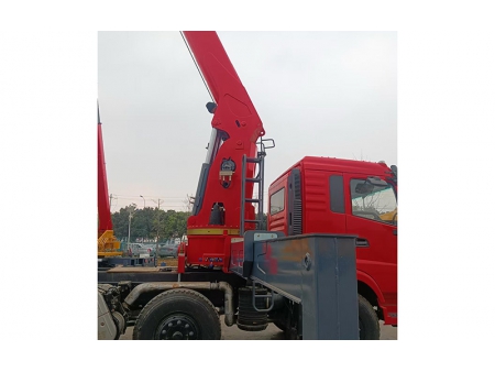 Camion à flèche 16T, SST16S5