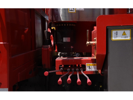 Camion à flèche 12T, SST12S5