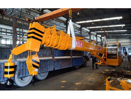 Grue à flèche télescopique 8T, STSQ8C