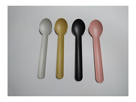Jeu de couverts en carton