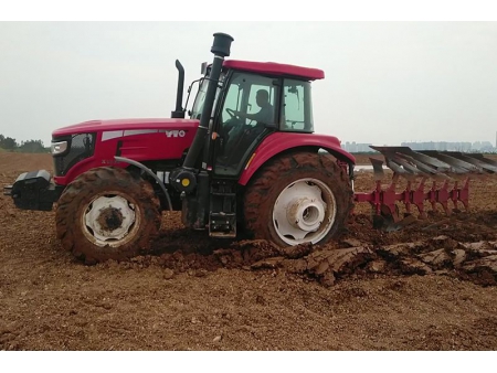 Tracteur utilitaire, 130-140CV