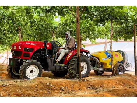 Tracteur utilitaire compact, 45-55HP