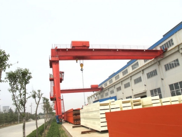 Grue semi-portique