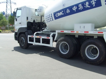 Camion malaxeur 6-10m3 (châssis GAC Hino)