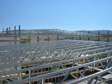 Atelier à charpente métallique
