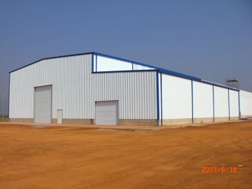 Atelier à charpente métallique