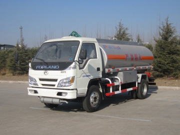 Camion-citerne de carburant 6 m³