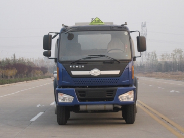 Camion-citerne de carburant 16 m³