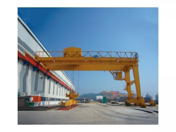 <strong>Grue semi-portique</strong>