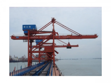 <strong>Grue portuaire</strong><small> (Appareil de déchargement de navire à fonctionnement continu)</small>