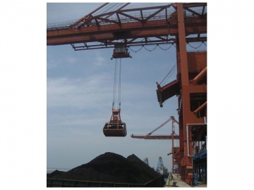 <strong>Grue portuaire</strong><small> (Appareil de déchargement de navire à fonctionnement continu)</small>