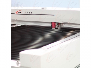 <strong>Banc de découpe laser</strong> pour métaux et non-métaux