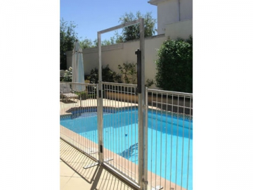 <strong>Clôture de piscine</strong> en acier