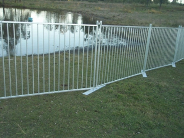 <strong>Clôture de piscine</strong> en acier