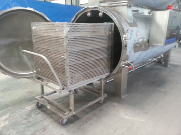 Equipement de stérilisation <small><br /> (Autoclave à immersion d'eau)</small>