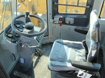 <strong>Chargeuse sur pneus </strong>YN935