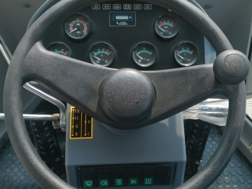 <strong>Chargeuse sur pneus </strong>YN935