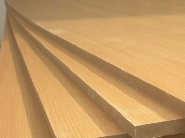 Panneau de fibres à densité moyenne (MDF)