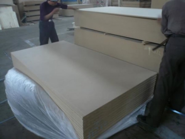 Panneau de fibres à densité moyenne (MDF)