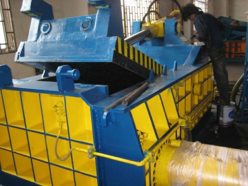 Presse à balles pour métaux Y83/T-200B(UA)