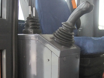 Chargeuse sur pneus ZL-15F